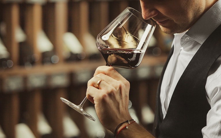 Grosse Degustation: Feiern Sie mit Mövenpick festliche Weine aus aller Welt