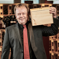 Robert van Strien Robert van Strien