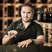 Romain Esnault, directeur de Mövenpick Vins Genève-Centre Romain Esnault